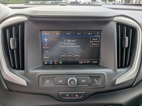 Used 2023 GMC Terrain SLE FWD image 22