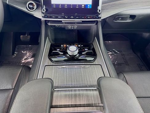 Used 2024 Jeep Wagoneer Series III image 37