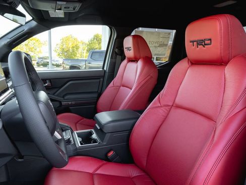 New 2026 Toyota Tacoma TRD Off-Road AWD/4WD image 9