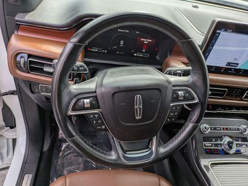 Used 2022 Lincoln Nautilus Reserve w/ Equipment Group 202A AWD/4WD image 17