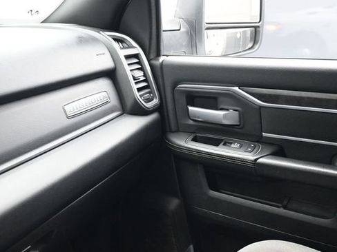 Used 2024 RAM 3500 Big Horn AWD/4WD image 10