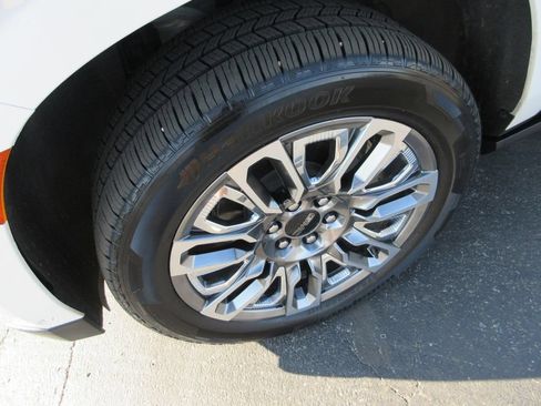 Certified 2023 GMC Yukon Denali Ultimate AWD/4WD image 14