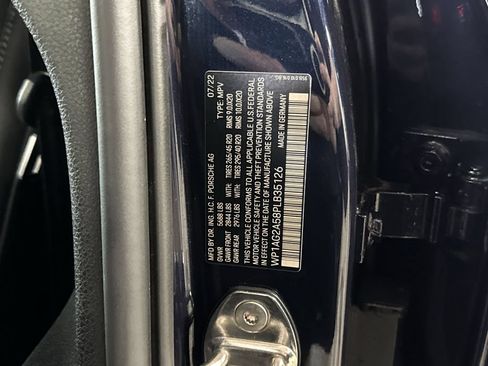 Used 2023 Porsche Macan S AWD/4WD image 33