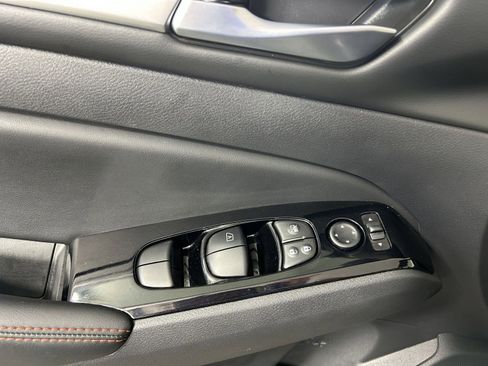 Certified 2025 Nissan Altima 2.5 SR image 16