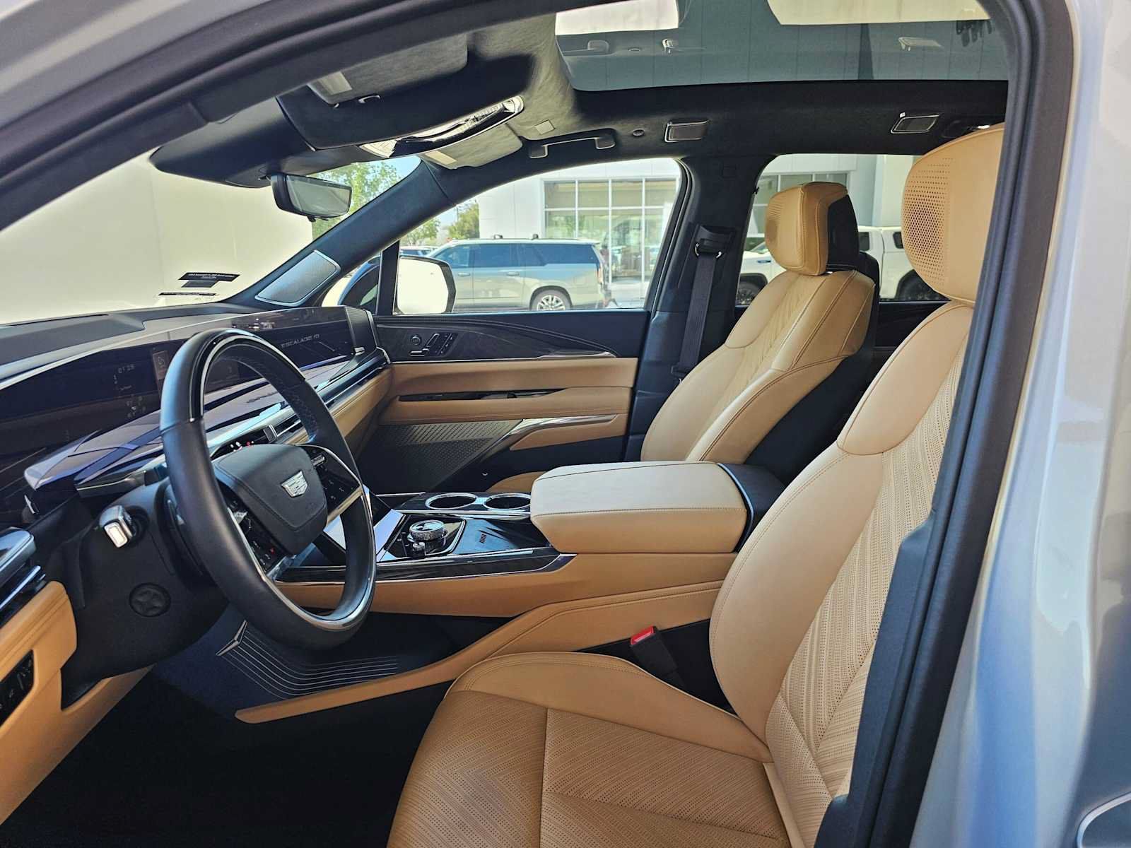 Used 2025 Cadillac Escalade IQ Luxury 2 AWD/4WD image 23