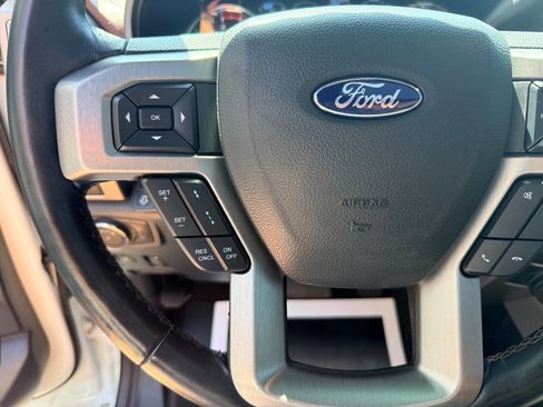 Used 2022 Ford F450 Platinum w/ FX4 Off-Road Package AWD/4WD image 36