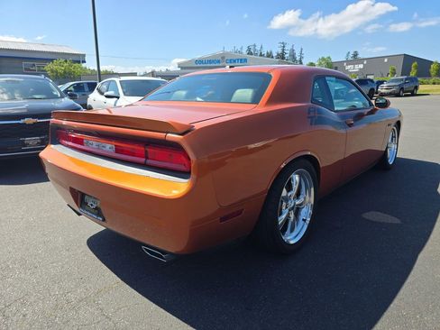 Used 2011 Dodge Challenger R/T RWD image 3