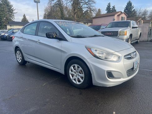 Used 2014 Hyundai Accent GLS image 1