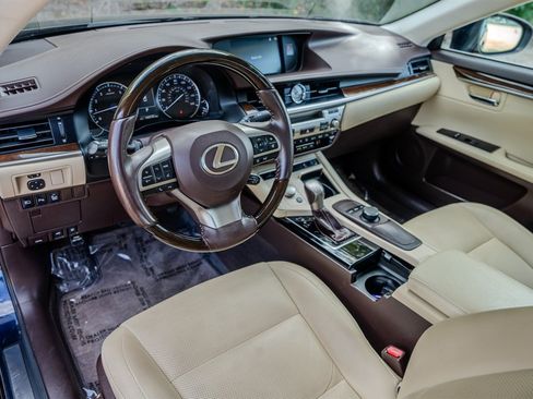 Used 2018 Lexus ES 350 w/ Premier Package FWD image 14