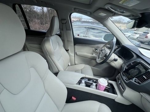 Used 2025 Volvo XC90 B5 Plus w/ Protection Package Premier image 6