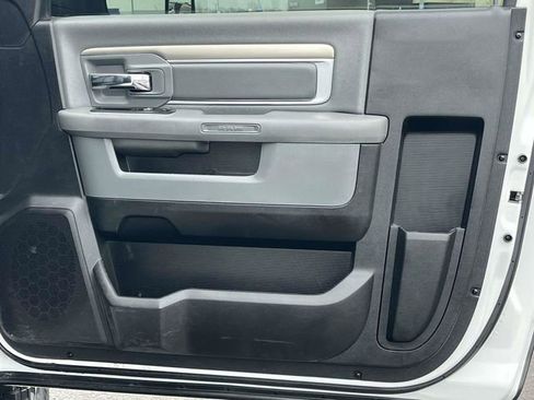 Used 2017 RAM 2500 Tradesman w/ Chrome Appearance Group image 18