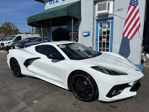 Used 2021 Chevrolet Corvette Stingray Coupe w/ 1LT RWD image 4
