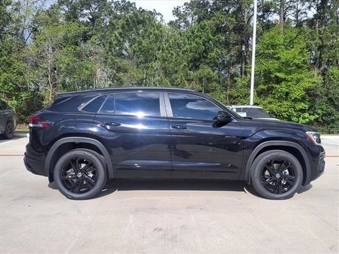 New 2026 Volkswagen Atlas Cross Sport SEL R-Line AWD/4WD image 4