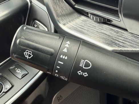Used 2021 Ford F150 Lariat w/ Equipment Group 502A High AWD/4WD image 30
