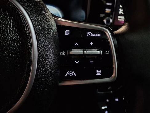 Used 2023 Kia Sorento SX image 28