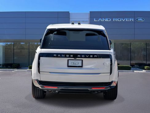 New 2024 Land Rover Range Rover SV image 5