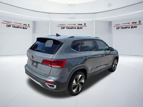 Used 2024 Volkswagen Taos SE AWD/4WD image 6