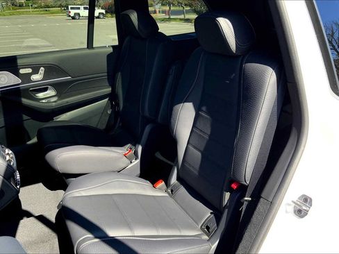 Used 2026 Mercedes-Benz GLS 450 4MATIC image 13