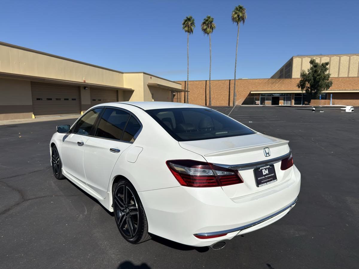 Used 2017 Honda Accord Sport image 5