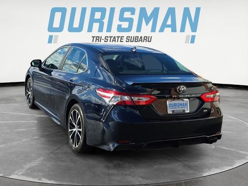 Used 2020 Toyota Camry SE image 4