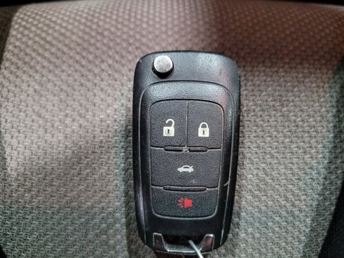 Used 2014 Chevrolet Cruze LS image 32