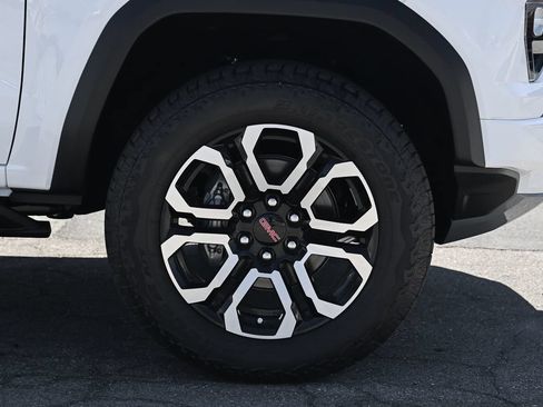 New 2026 GMC Canyon AT4 w/ Nightfall Edition AWD/4WD image 12