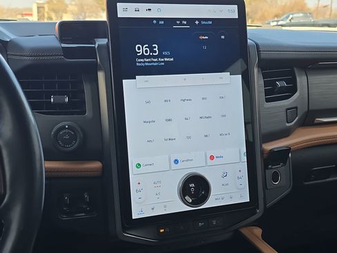 Used 2024 Ford Expedition Max Platinum image 16