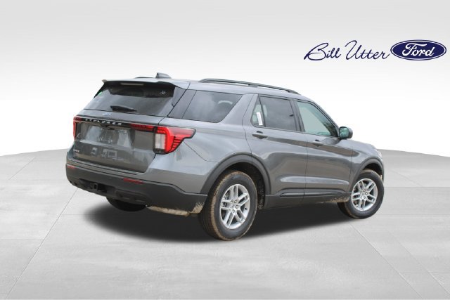New 2026 Ford Explorer Active RWD image 3