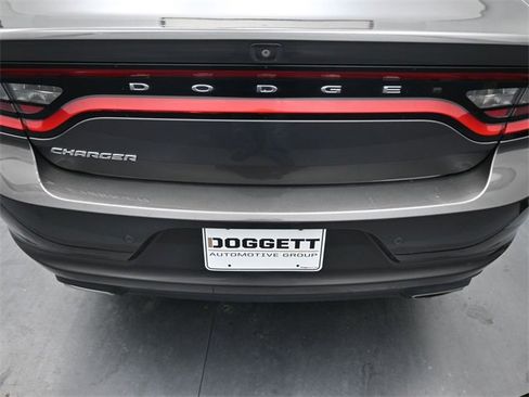 Used 2020 Dodge Charger SXT image 10