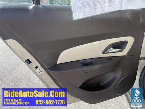 Used 2014 Chevrolet Cruze LTZ w/ Enhanced Safety Package FWD image 11