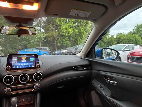 Used 2025 Nissan Sentra SV FWD image 34