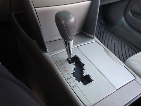 Used 2009 Toyota Camry LE FWD image 23