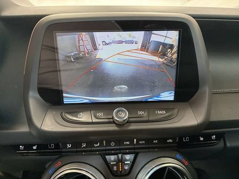 Certified 2017 Chevrolet Camaro LT RWD image 17