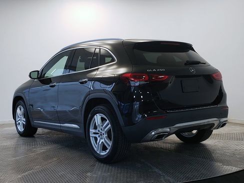 Certified 2021 Mercedes-Benz GLA 250 4MATIC image 3
