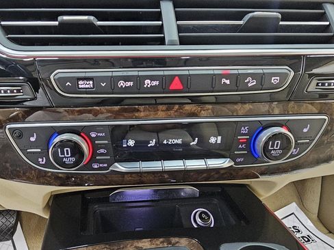Used 2018 Audi Q7 3.0T Prestige w/ Prestige Package AWD/4WD image 35