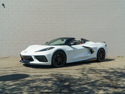 Used 2023 Chevrolet Corvette Stingray Premium Conv w/ Z51 Performance Package RWD image 1