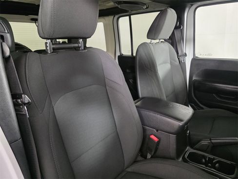 Certified 2020 Jeep Wrangler Unlimited Sport image 33