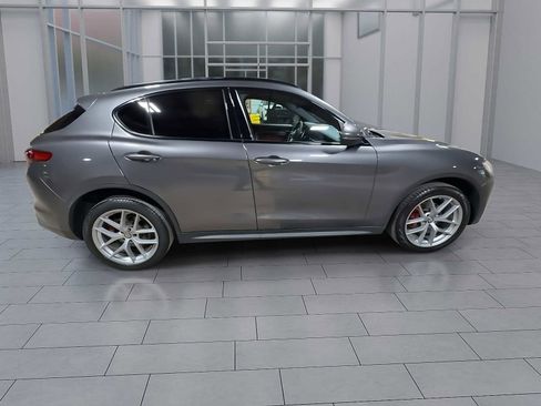 Used 2018 Alfa Romeo Stelvio Ti Sport image 9