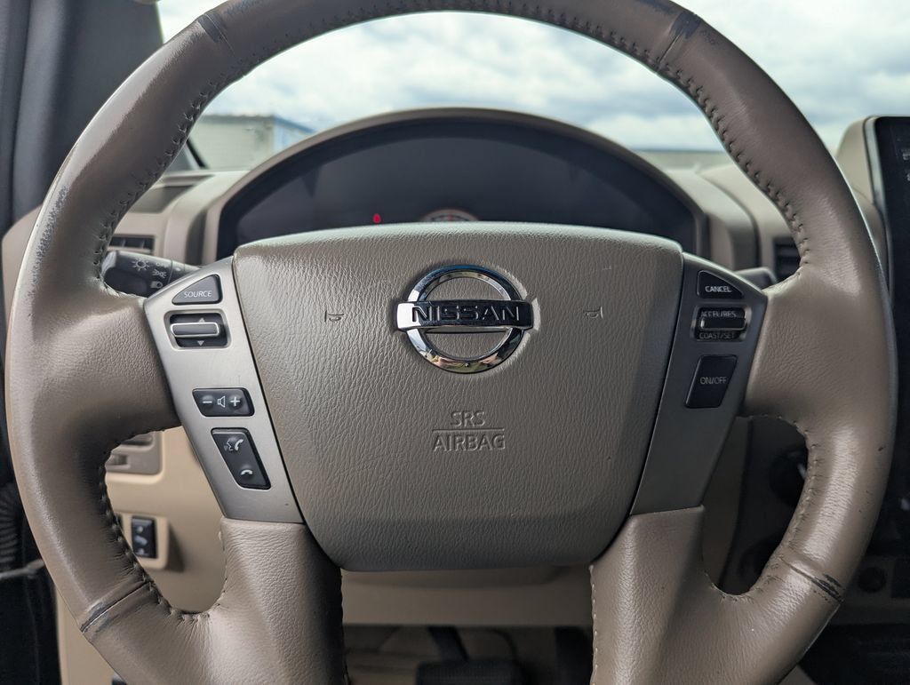 Used 2013 Nissan Titan 4x4 Crew Cab image 20