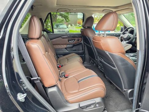 Used 2024 Honda Pilot Elite image 14