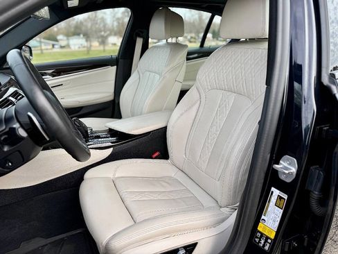Used 2020 BMW 540i xDrive w/ M Sport Package image 27