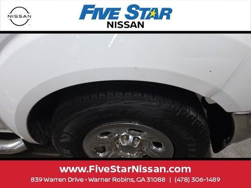 Used 2010 Nissan Frontier SE w/ Power Pkg RWD image 4