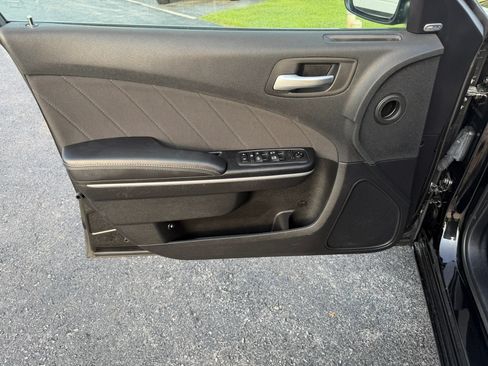 Used 2019 Dodge Charger SXT AWD/4WD image 12