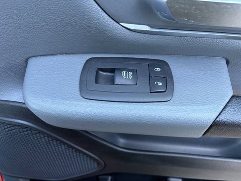 Used 2021 RAM 1500 Big Horn image 34