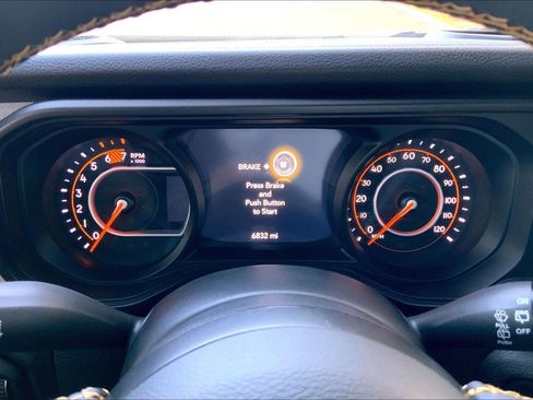 Certified 2024 Jeep Wrangler Willys image 21