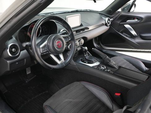 Used 2017 FIAT 124 Spider Abarth image 43