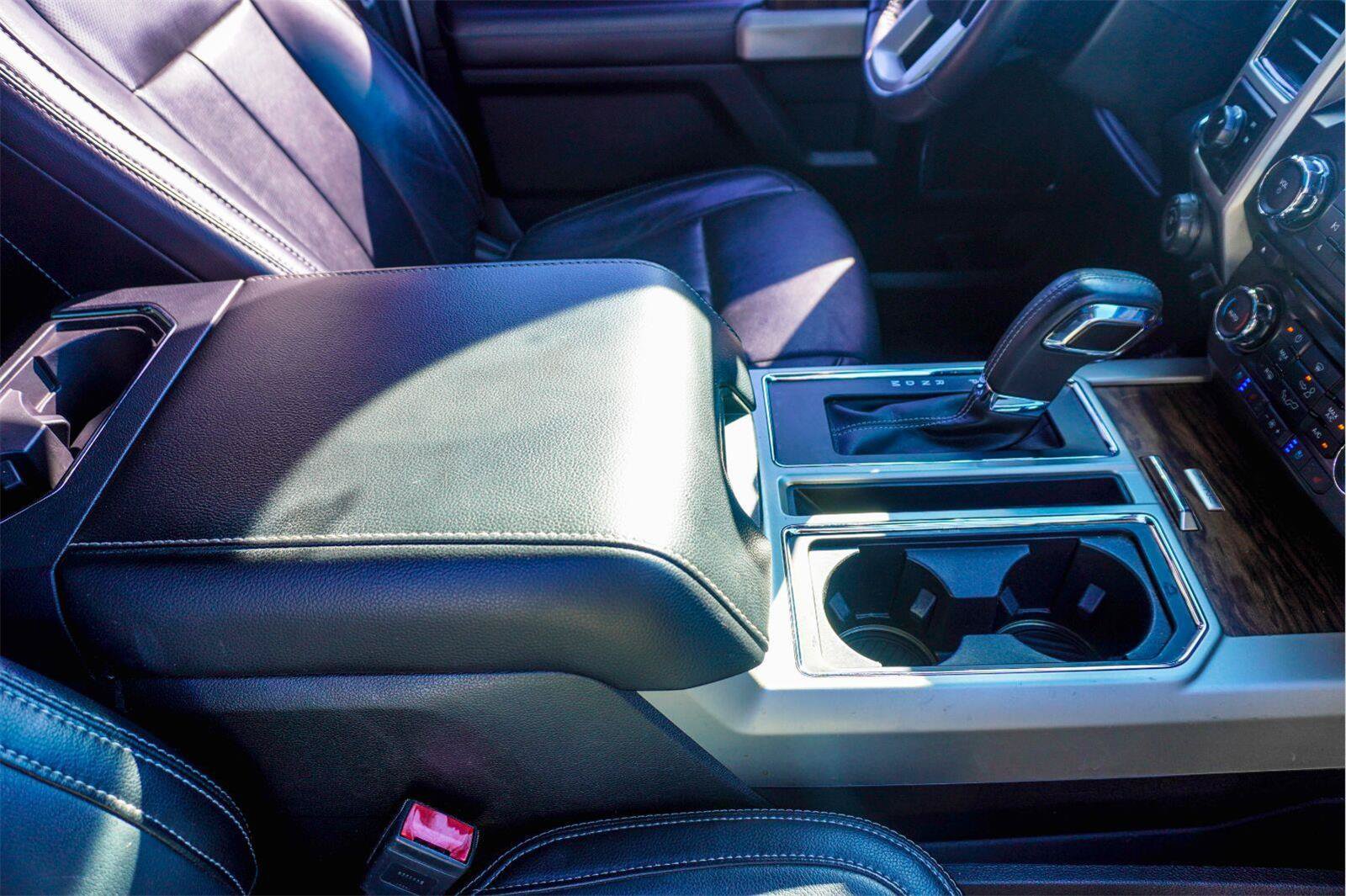 Used 2018 Ford F150 Lariat RWD image 23