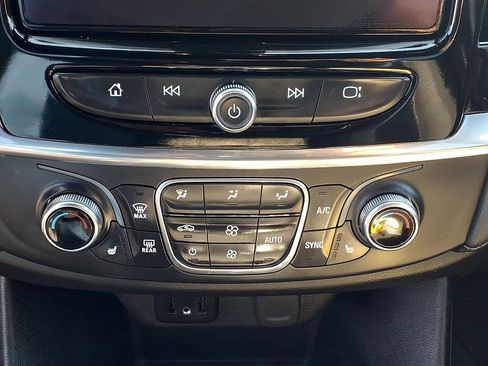 Certified 2023 Chevrolet Traverse LT w/ LPO, Floor Liner Package image 15