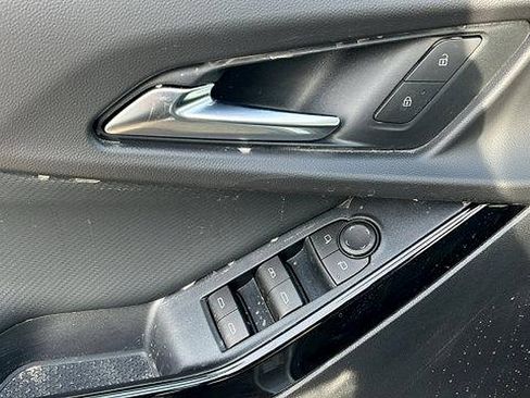 New 2026 Chevrolet Equinox LT w/ Convenience Package II image 16