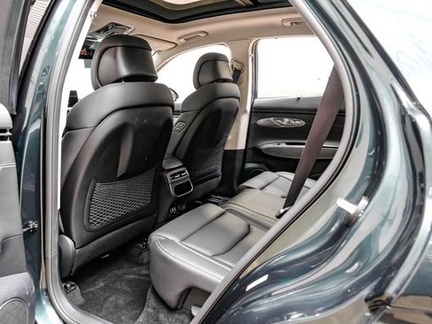 Used 2023 Genesis GV70 2.5T w/ Advanced Package image 35